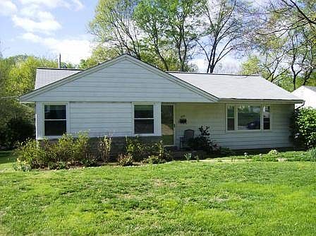 2nd image of 434 Fieldcrest Dr