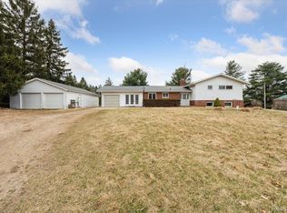 2075 E Bennington Rd, Durand, MI 48429