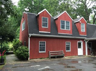 48 Fox Ln #A, Mount Kisco, NY 10549