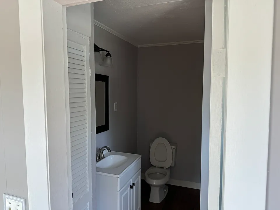 bathroombendroom