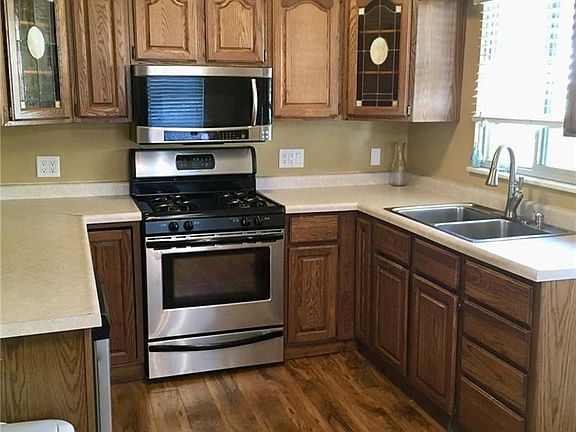 5th image of 1649 Carmelle Ct