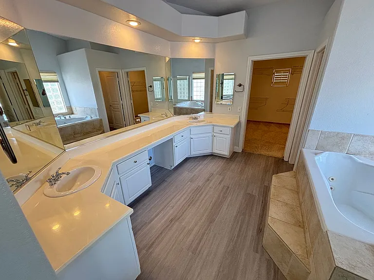 8207 Vista Colorado St — Photo 33