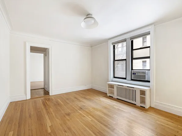 319 West 18th Street 2I image 2 of 14