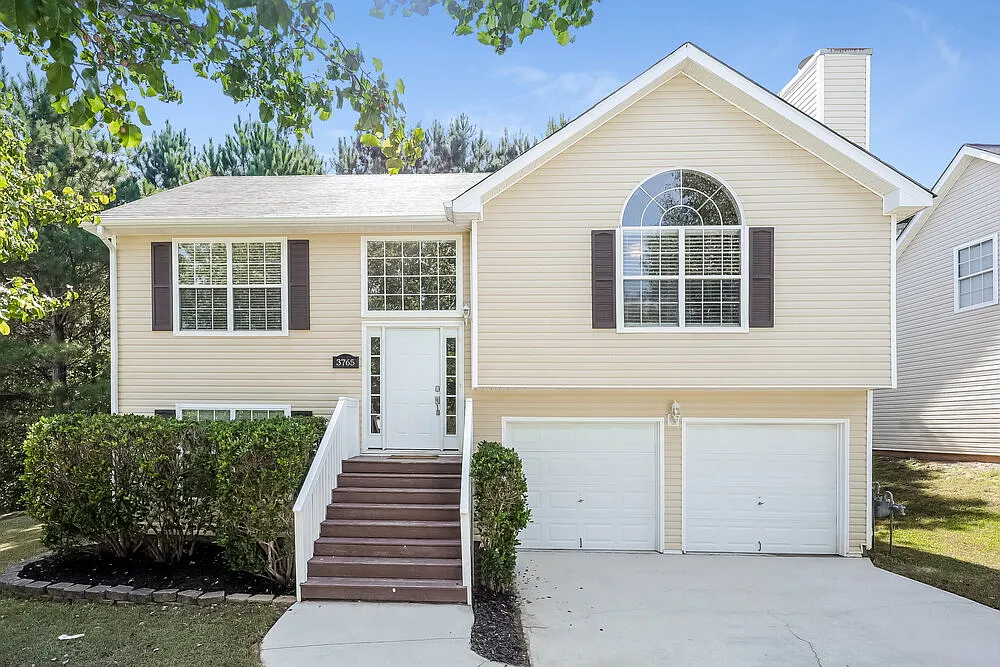 3 bed, 2.0 bath, 1460 sqft, $2,480 — Photo 1