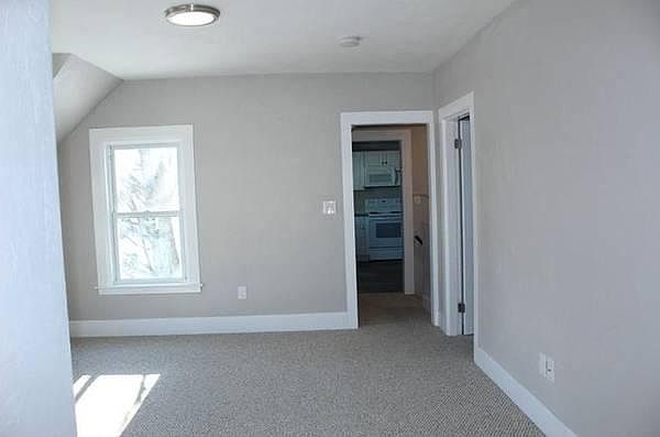 2nd image of 118 Chatham St #2