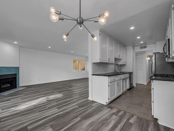 3rd image of 1946 Selby Ave #103