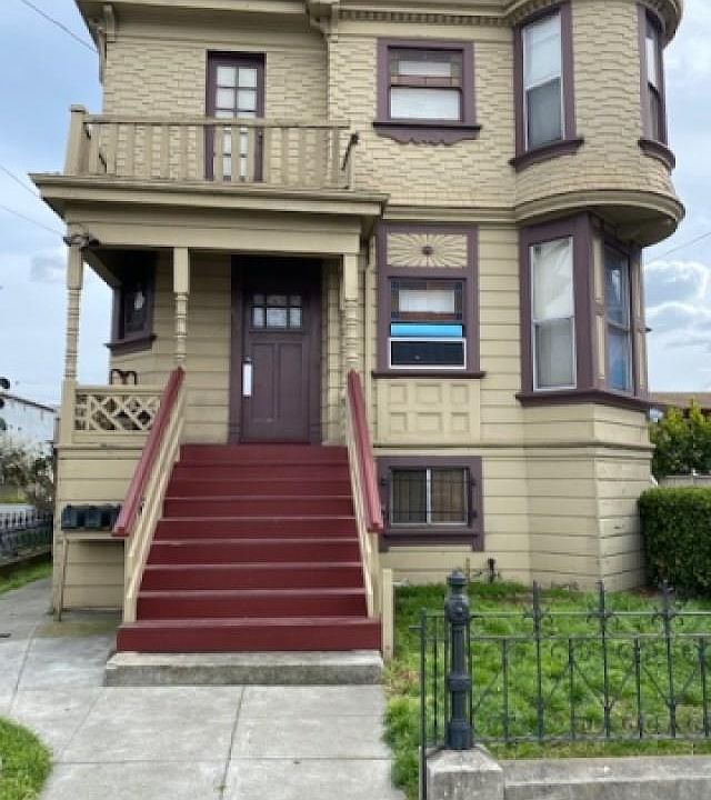 1st image of 812 6th Ave