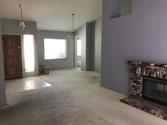 4th image of 2727 Sandstone Ct