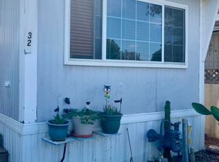 22325 Us Highway 18 SPC 32, Apple Valley, CA 92307