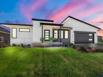 8601 E Fiddlewood Dr, Sioux Falls, SD, 57110