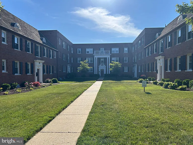 2109 Fort Davis St SE #301 — Photo 9