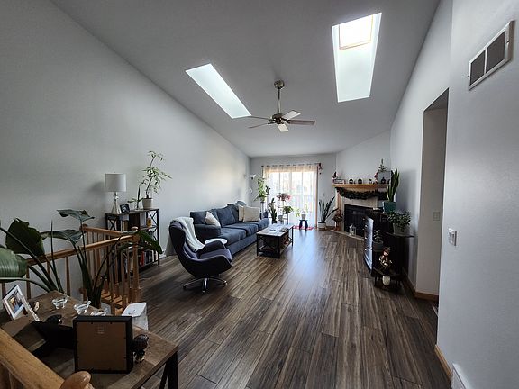 5th image of 5780 Lexington St