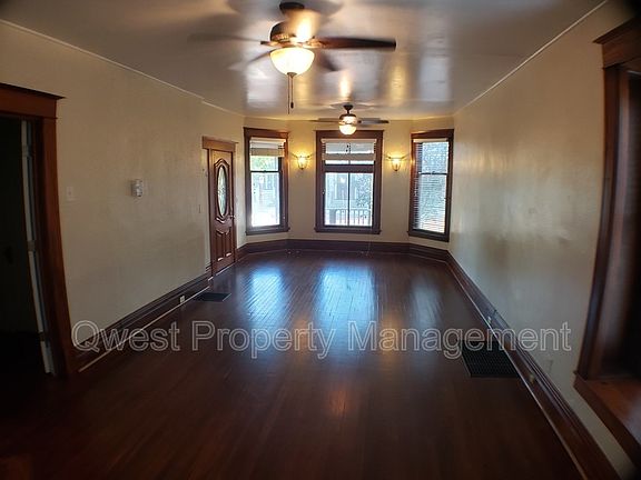 4th image of 902 Cherry St SE APT 1