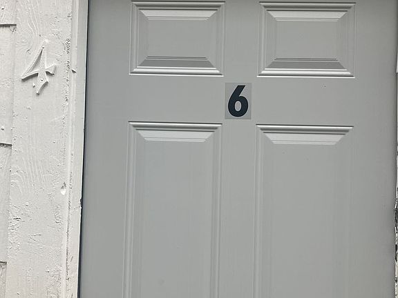 4th image of 453 E Walnut St #6