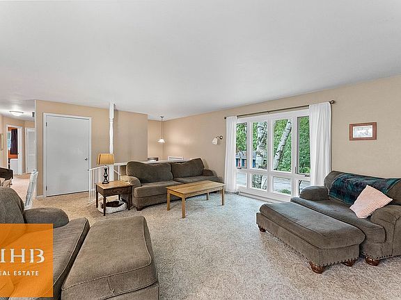 4th image of 1116 Riverview Dr