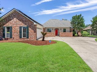 19107 Vignes Lake Ave, Baton Rouge, LA 70817