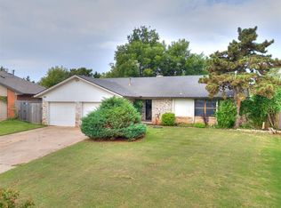 11028 Folkstone Dr, Yukon, OK 73099