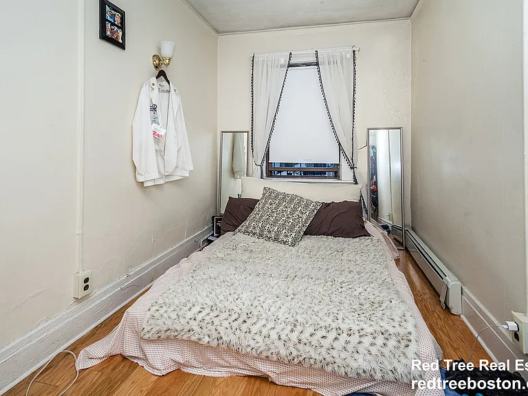 94 W Cedar St #A — Photo 5