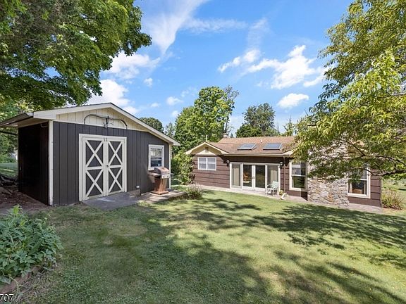 5th image of 6 Odell Rd