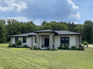 4271 Pine Grove Ave, Fort Gratiot, MI 48059