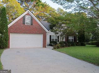 518 Red Tip Ct, Loganville, GA 30052