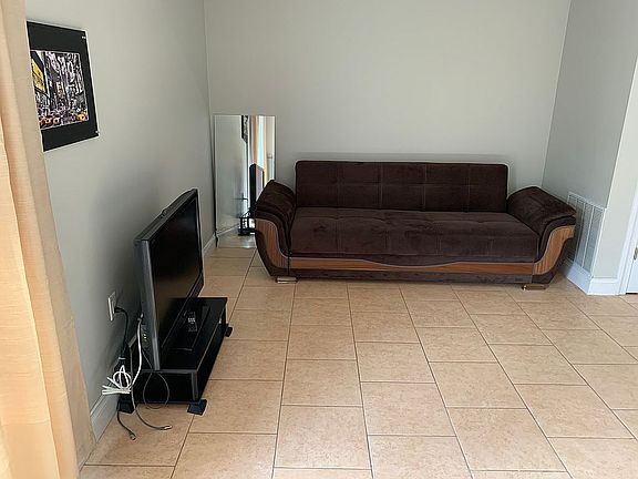 4th image of 84 Washington Ave #C0084
