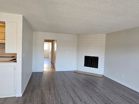 5th image of 5232 Fairview Blvd APT 8
