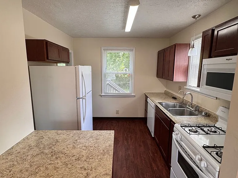 817 Taylor Ave — Photo 5