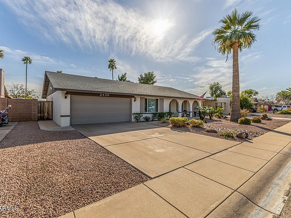 3rd image of 2459 E LA JOLLA Drive