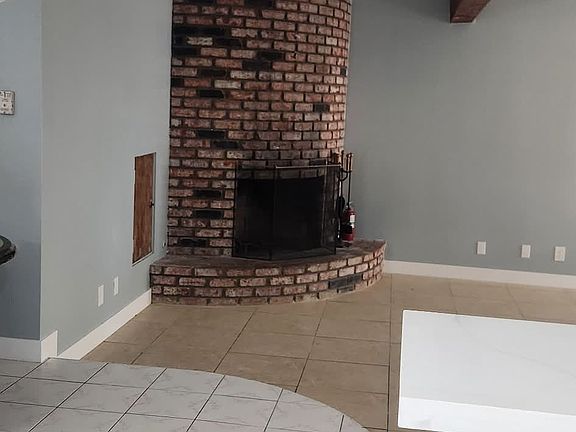 2nd image of 9054 Maple St