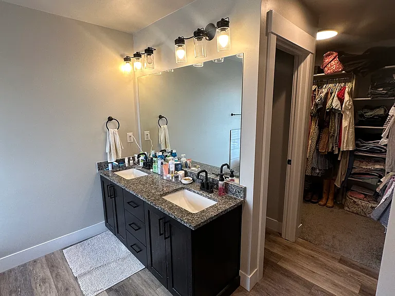 1389 Remington Trl — Photo 10