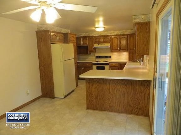 2nd image of 1704 Arnold Dr
