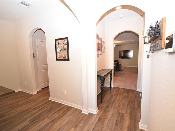 3rd image of 120 Cherry Tree Ln