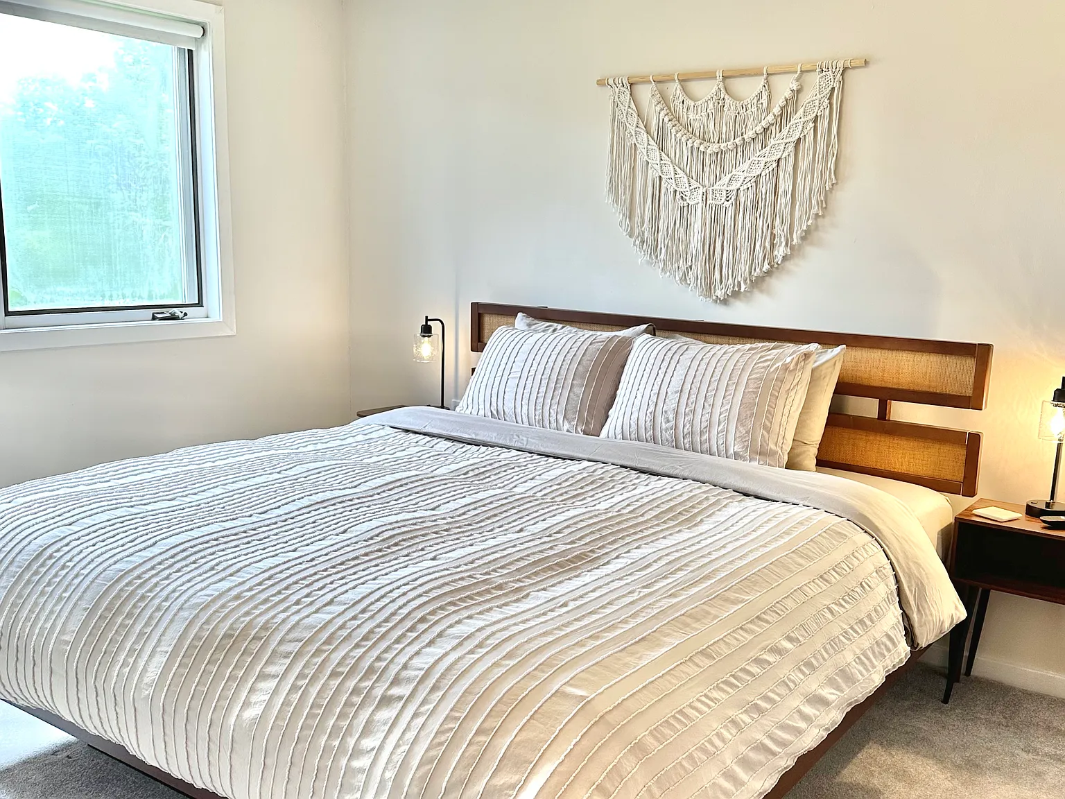 2 bed, 786 sqft, $2,200 — Photo 3