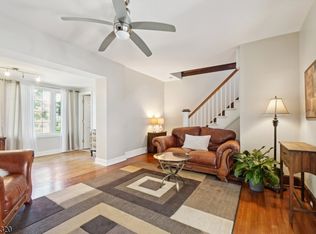 6 Swan Rd, Livingston, NJ 07039