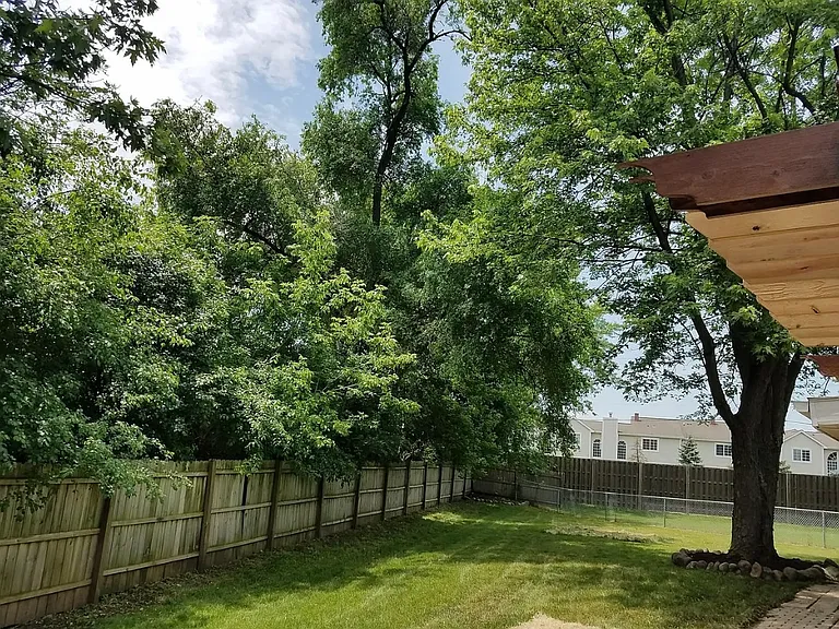 5730 Essex Ct — Photo 3