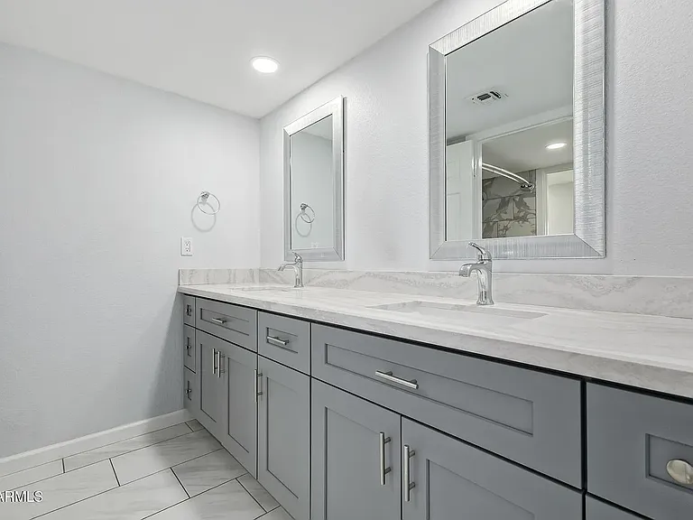 122 S Hardy Dr #50 — Photo 18