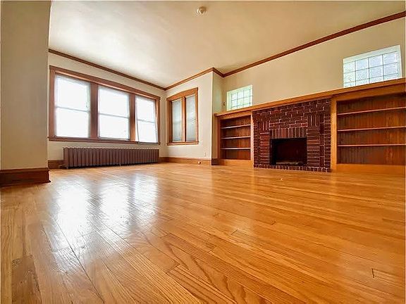 2nd image of 1604 S Austin Blvd #1