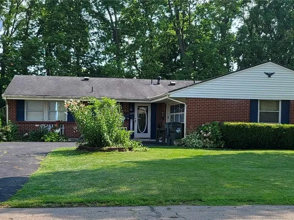 3210 Palm Dr, Dayton, OH 45449