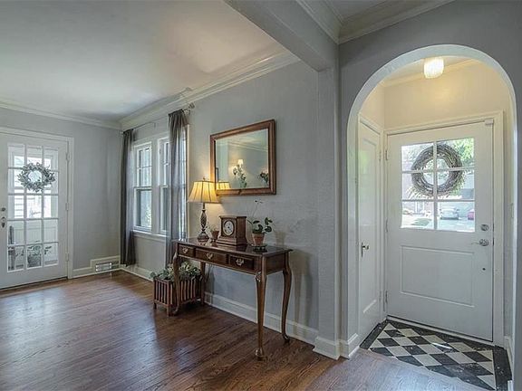 4th image of 1236 W 72nd St