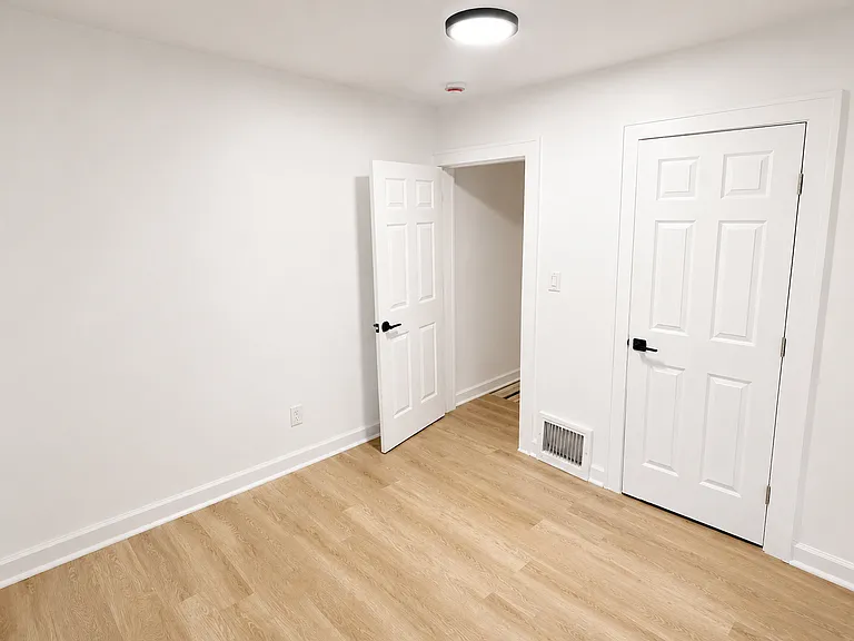 4112 Park Ave — Photo 16