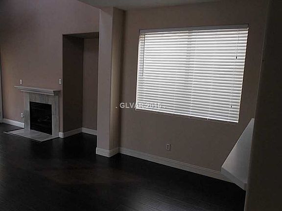 3rd image of 9760 Del Mar Heights St