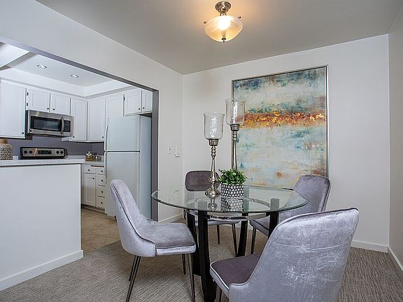 2nd image of 12830 Burbank Blvd Unit 215