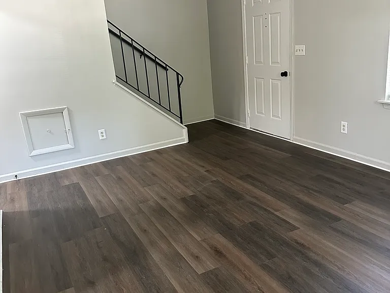933 Rock Creek Rd — Photo 6