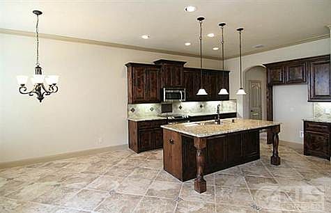 2nd image of 1316 Wildflower Ln