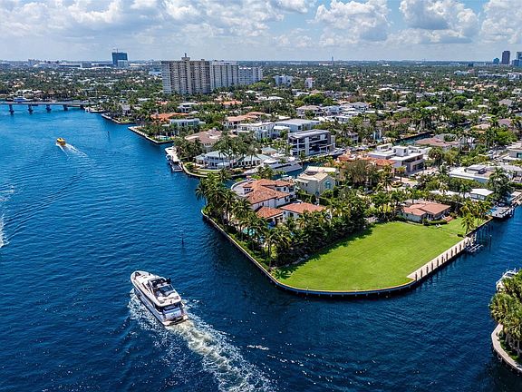 4th image of 2721 Sea Island Drive