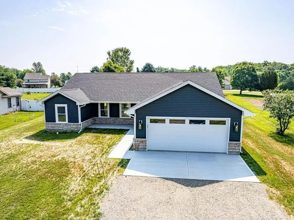 592 Lakengren Dr E, Eaton, OH 45320