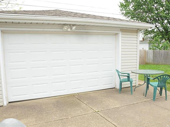 4th image of 51 Gabrielle Dr