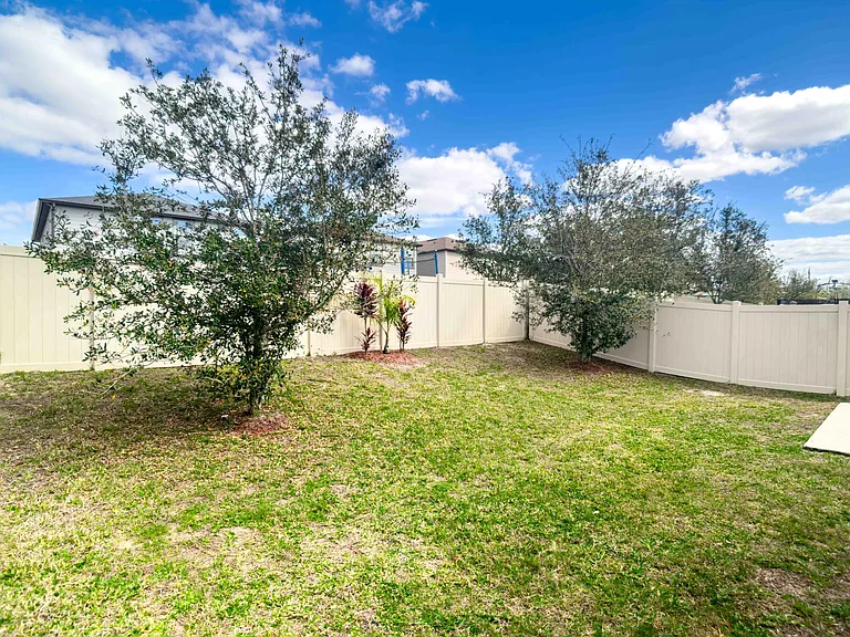 17520 Butterfly Pea Ct — Photo 32
