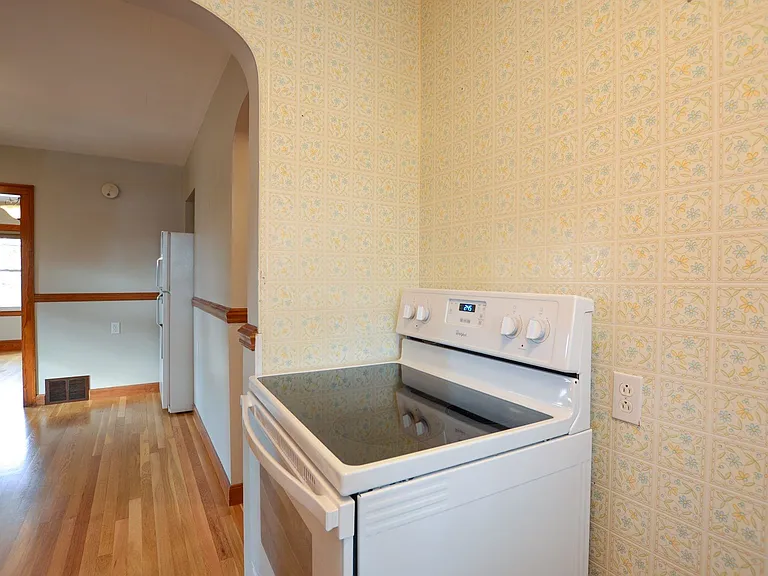 32 Gilman St #2 — Photo 13